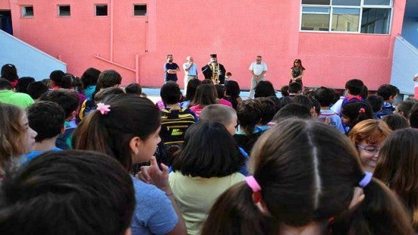 Επιχειρείται με πλάγιο τρόπο η κατάργηση του εκκλησιασμού!